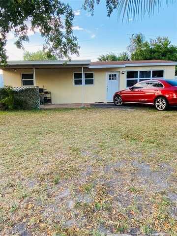 5901 NW 42nd Ter, North Lauderdale, FL 33319