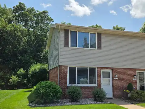 929 S WEST Court, APPLETON, WI 54915