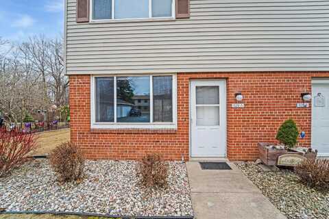 929 S WEST Court, APPLETON, WI 54915