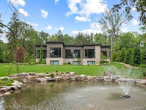 4890 Charing Cross Road, Bloomfield Hills, MI 48304