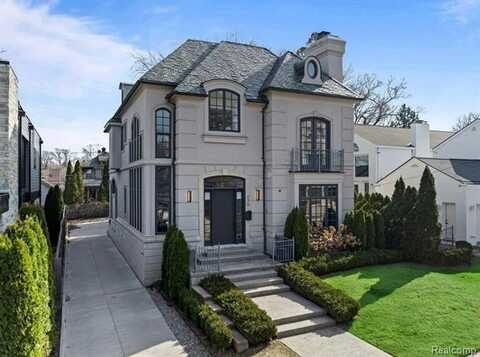 330 FERNDALE Avenue, Birmingham, MI 48009