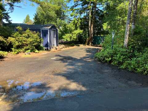 19 SAND DOLLAR DR, Florence, OR 97439
