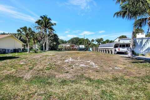 3214 Pierson Drive, Delray Beach, FL 33483