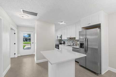 2501 Del Aire Boulevard, Delray Beach, FL 33445