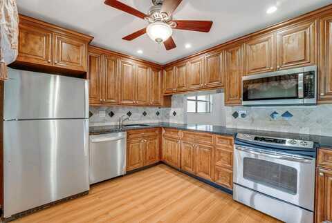 104 Lake Helen Drive, West Palm Beach, FL 33411