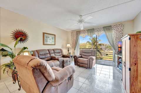 2951 NW 46th Avenue, Lauderdale Lakes, FL 33313