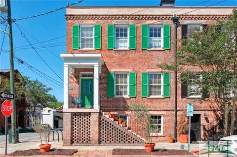 24 W Taylor Street, Savannah, GA 31401