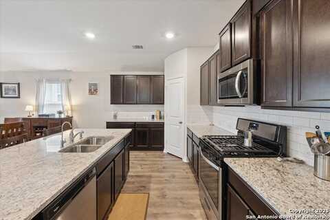 6824 Kingsley Edge, San Antonio, TX 78252