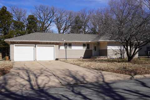1312 W 9th, Newton, KS 67114