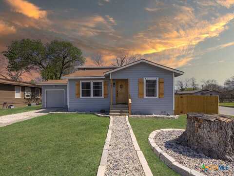 187 Meadow Avenue, New Braunfels, TX 78130
