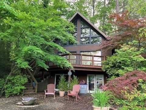1516 W Lakeshore Drive, Landrum, SC 29356