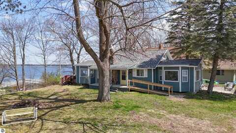 1781 S Green Road, Lake City, MI 49651