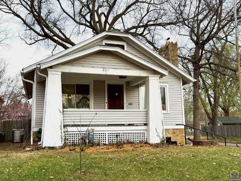 201 SW Broadmoor AVE, Topeka, KS 66606