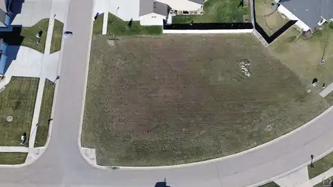 SW Lowell LN, Topeka, KS 66614