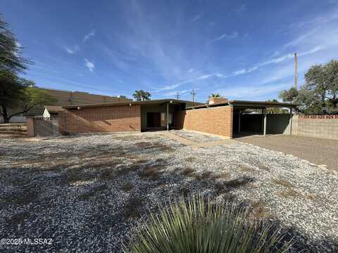 8724 E Lancaster Road, Tucson, AZ 85715