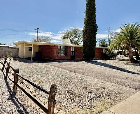 6902 E Calle Neptuno, Tucson, AZ 85710