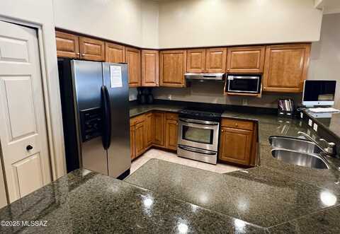 5775 S Camino del Sol, Green Valley, AZ 85622