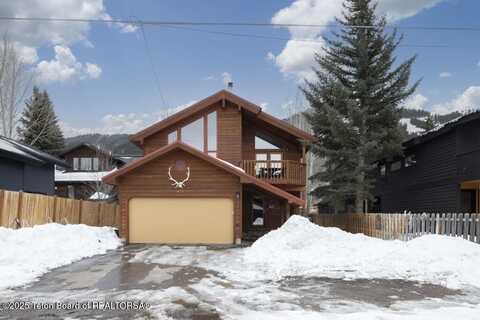 671 E KELLY Avenue, Jackson, WY 83001