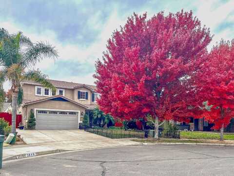 3845 E Villoy Court, Visalia, CA 93292
