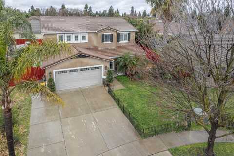 3845 E Villoy Court, Visalia, CA 93292