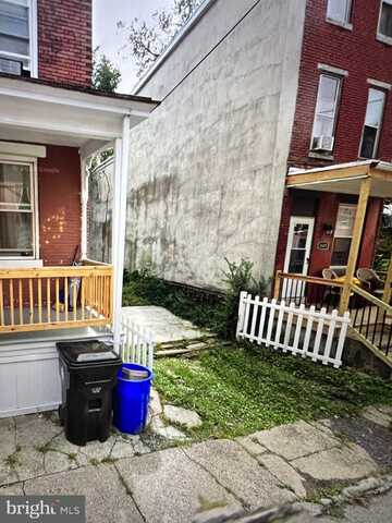1611 CARNATION STREET, HARRISBURG, PA 17103