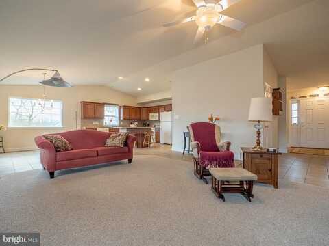 9 COURTNEY REA CIRCLE, READING, PA 19606