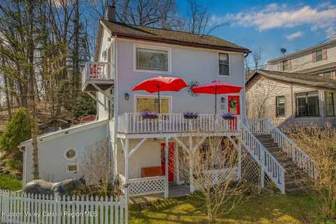105 Canal Street, Port Ewen, NY 12466