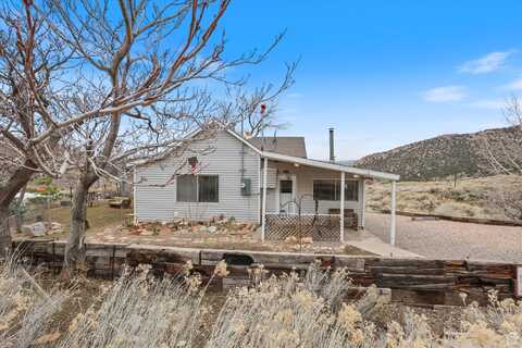 1468 S CEDAR, Mammoth, UT 84628