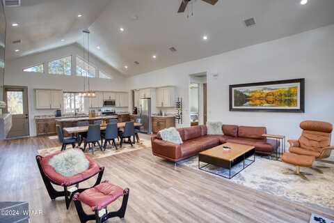 2441 W Pinegrass Road, Show Low, AZ 85901
