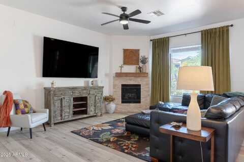 3131 E LEGACY Drive, Phoenix, AZ 85042
