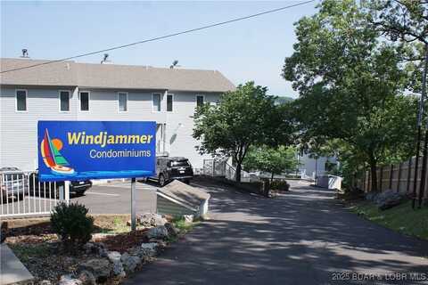 64 Windjammer Court, Lake Ozark, MO 65049