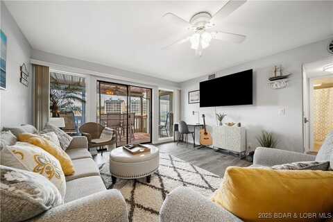 71 Southwood Shores Place, Lake Ozark, MO 65049