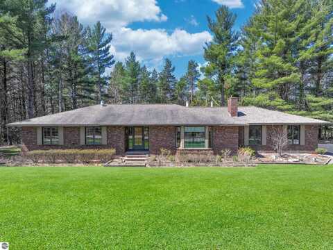7021 COOK ROAD, WILLIAMSBURG, MI 49690