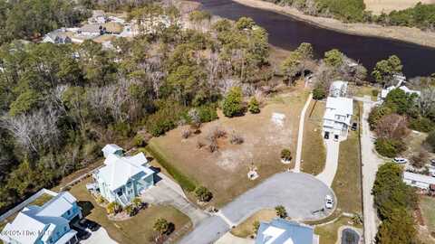 111 Key West Lane, Newport, NC 28570