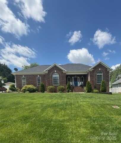 1601 Eden Glen Drive, Dallas, NC 28034