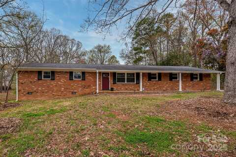 303 Cedarwood Lane, Matthews, NC 28104