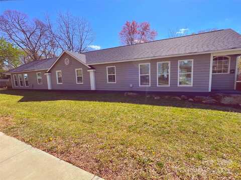 130 Charlotte Street, Mooresville, NC 28115