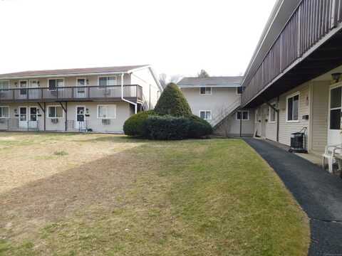 4 Bostwick Arms, New Milford, CT 06776