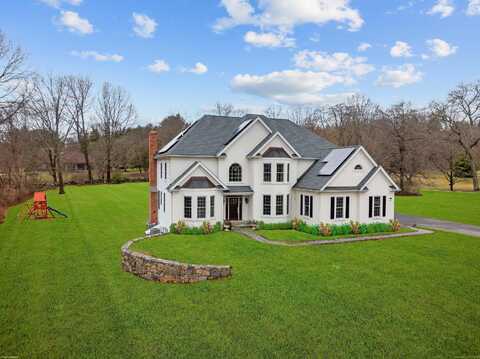 24 North Racebrook Road, Woodbridge, CT 06525