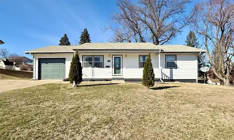 502 Eastview Road, Marshalltown, IA 50158