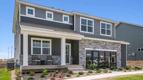 2039 Rainier Drive, Shakopee, MN 55379
