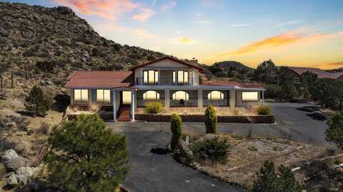 1512 LA TUNA Place SE, Albuquerque, NM 87123