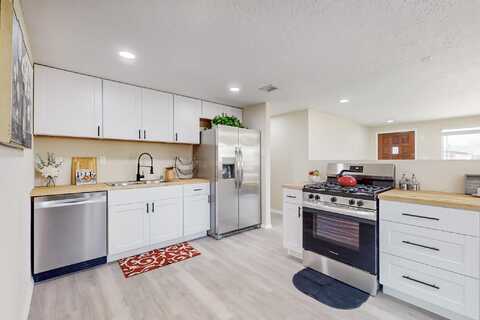 1509 56TH Street NW, Albuquerque, NM 87105