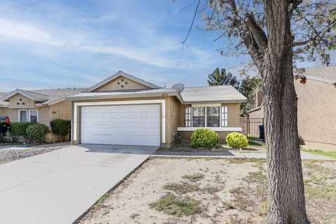 2870 Nandina Drive, Palmdale, CA 93550