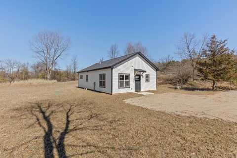 2084 W Fenwick Road, Fenwick, MI 48834