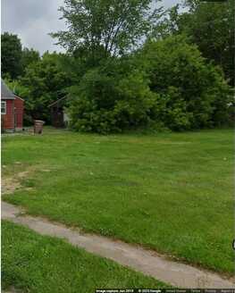 320 E Wilson Avenue, Pontiac, MI 48341