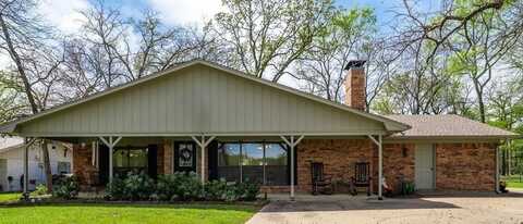162 1st Oak Drive, Enchanted Oaks, TX 75156