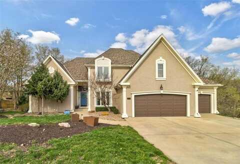 5448 NE Northgate Circle, Lees Summit, MO 64064