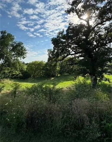Salem Road, Weston, MO 64098