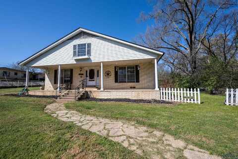 624 W Maple Avenue, Gladewater, TX 75647